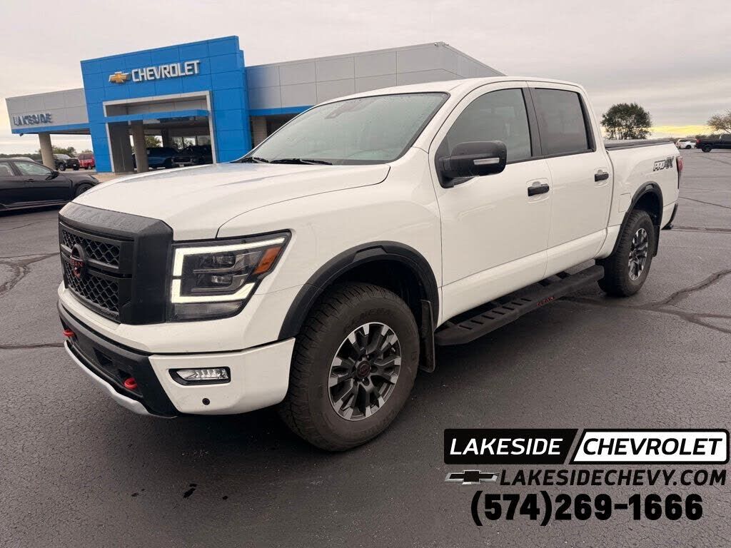 2024 NISSAN Titan