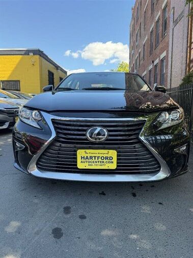2017 LEXUS ES