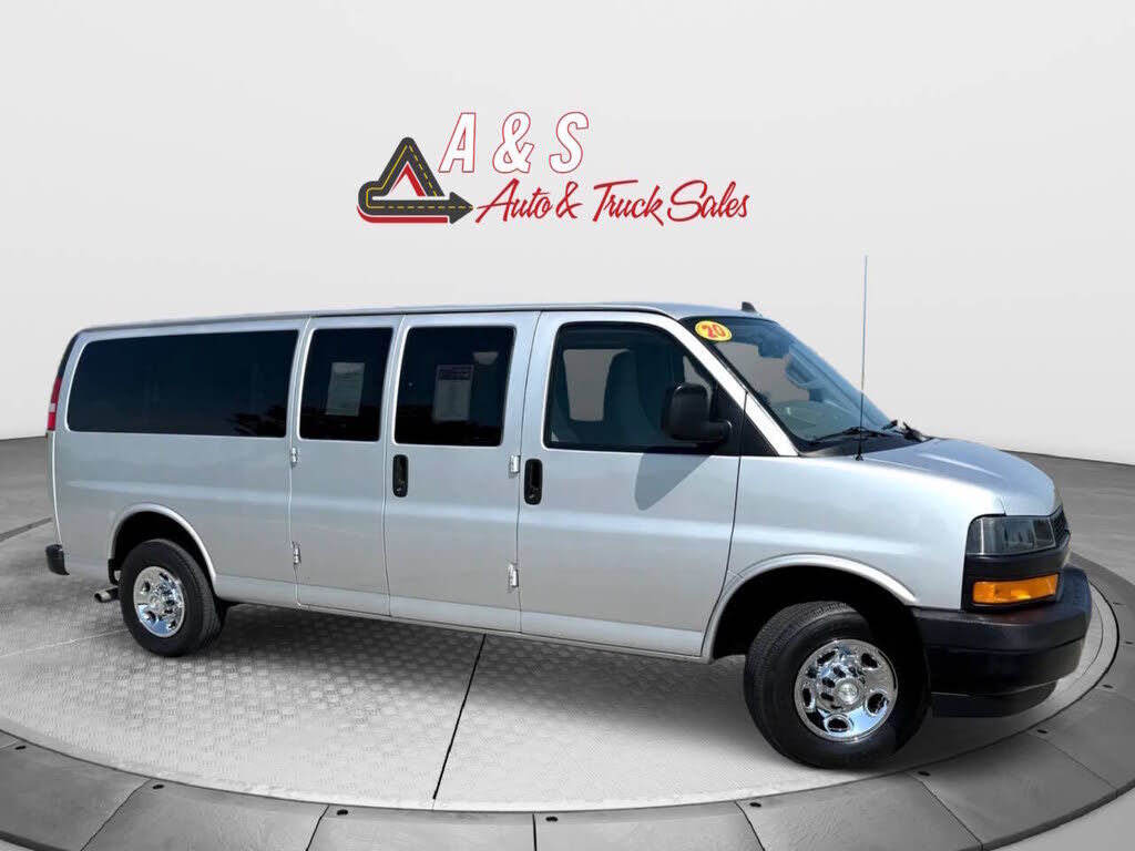 2020 CHEVROLET Express