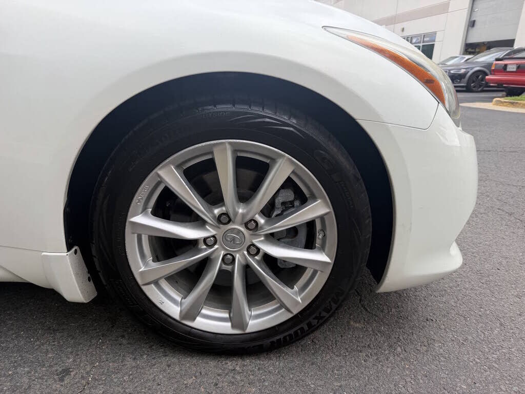 2013 INFINITI G37