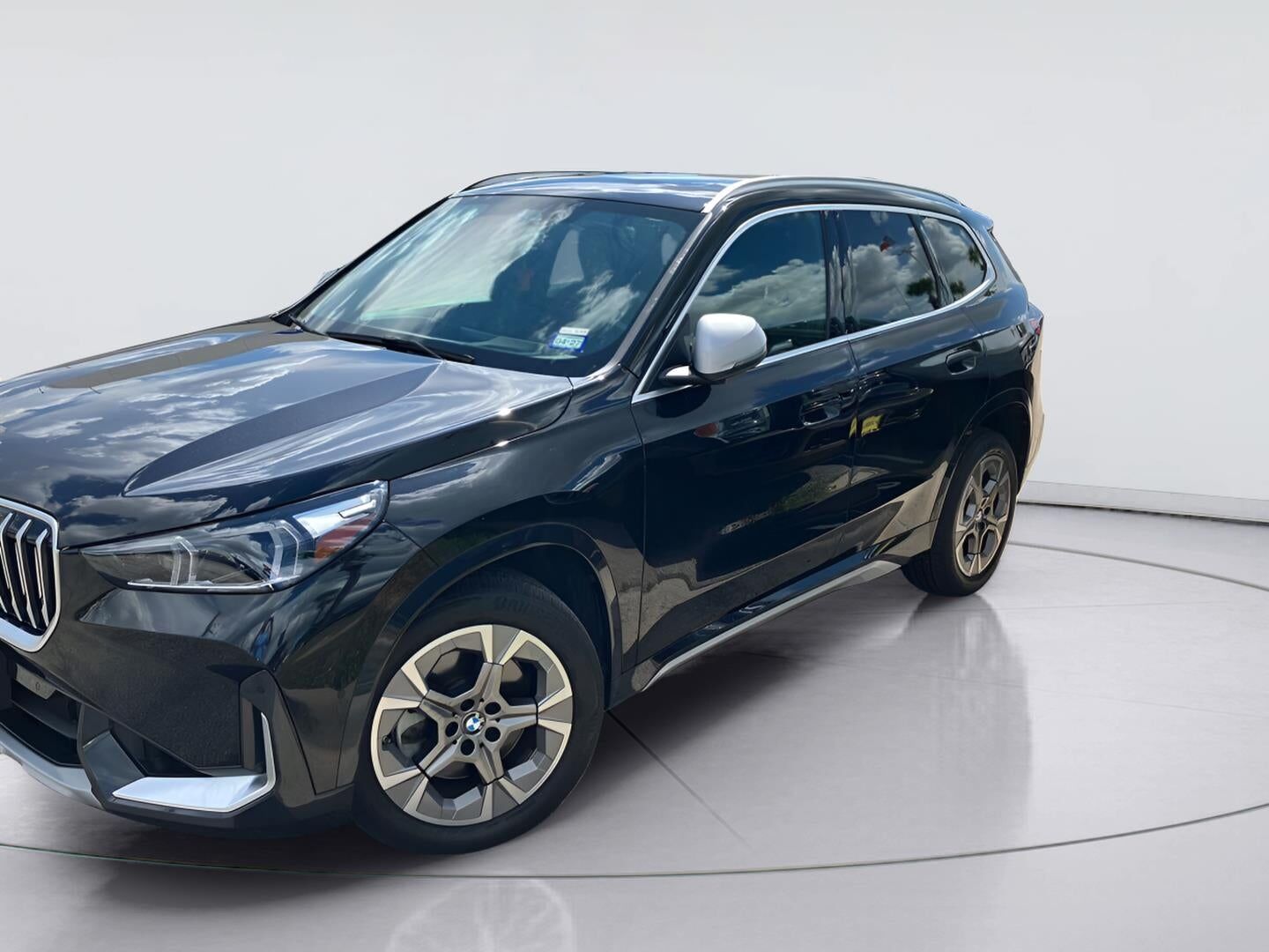 2023 BMW X1