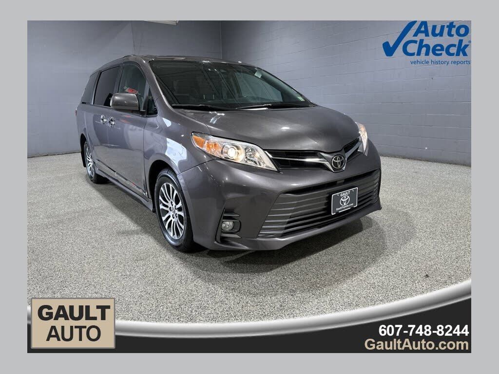 2020 TOYOTA Sienna