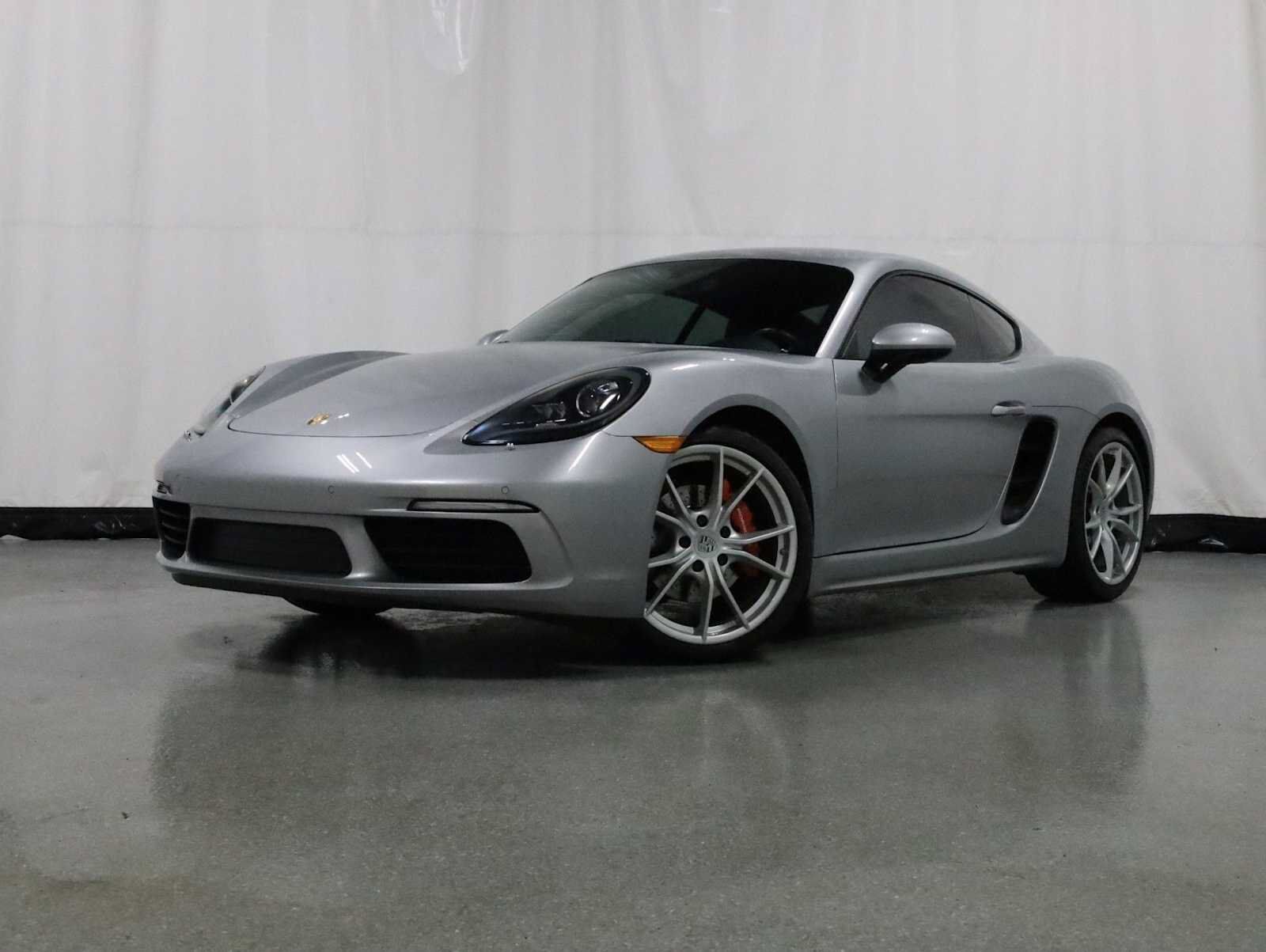 2018 PORSCHE 718