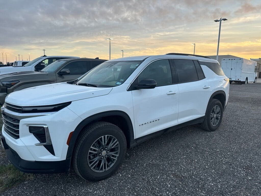 2025 CHEVROLET Traverse