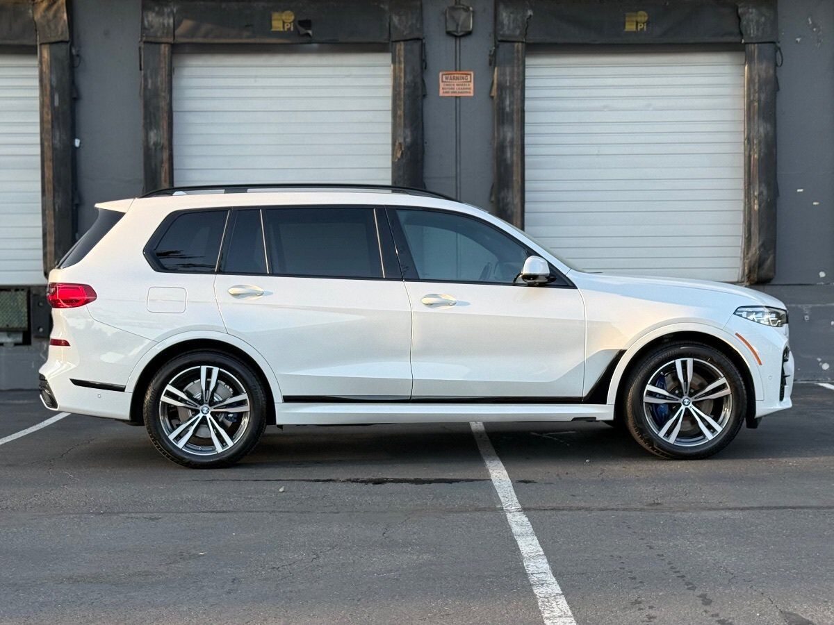 2022 BMW X7