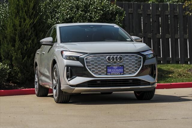 2023 AUDI Q4