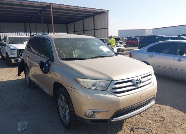 2011 TOYOTA Highlander