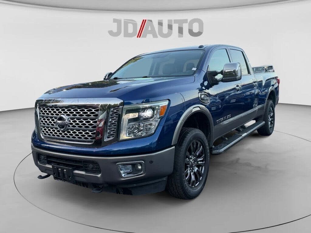 2016 NISSAN Titan