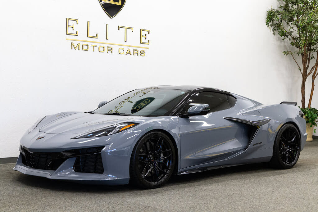 2025 CHEVROLET Corvette