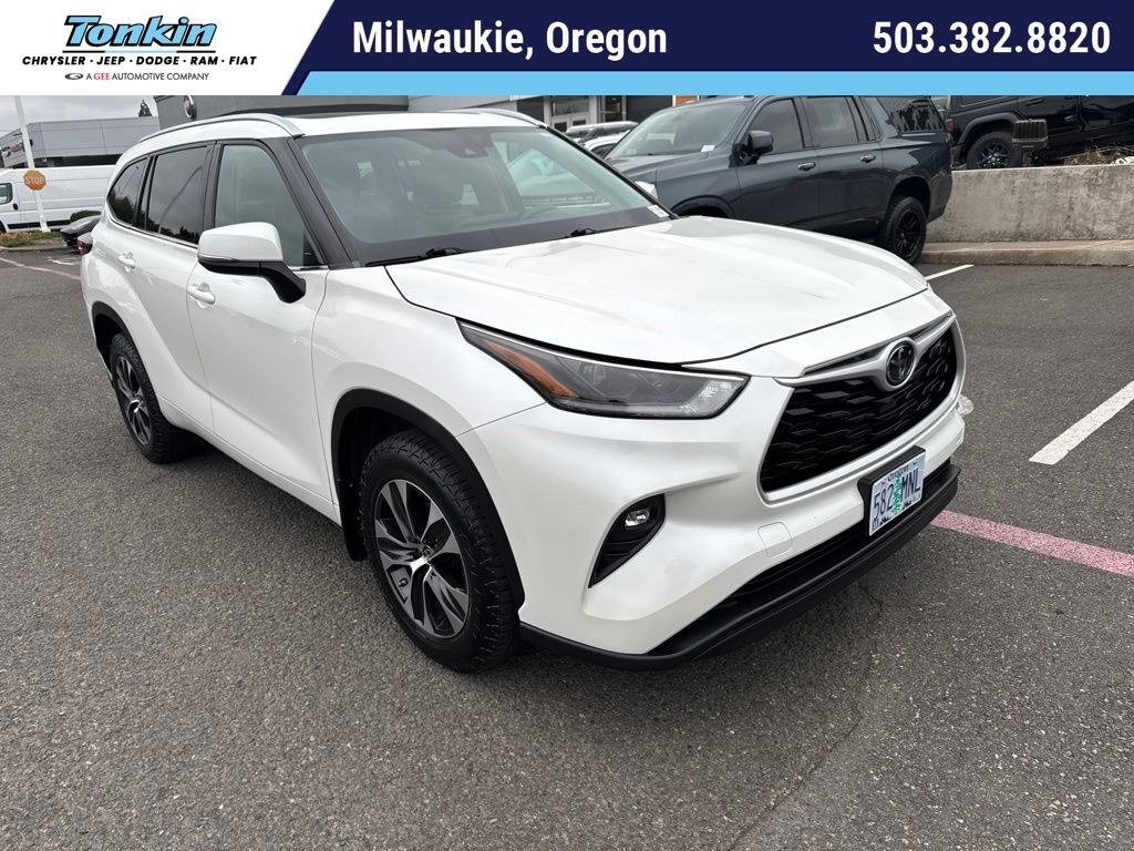 2021 TOYOTA Highlander