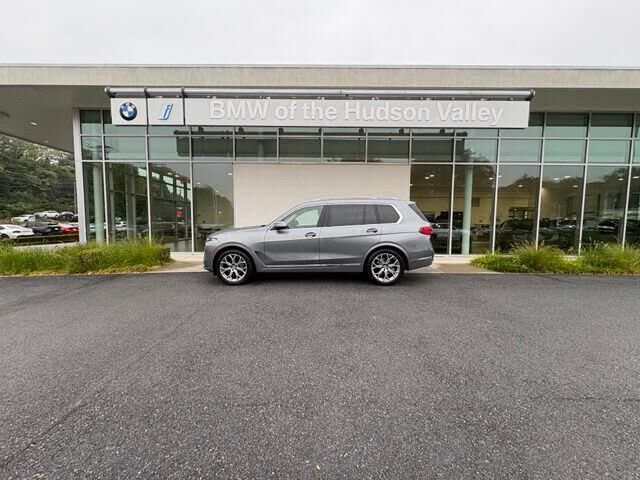 2024 BMW X7