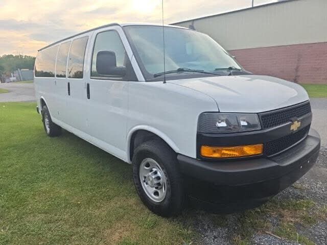 2020 CHEVROLET Express