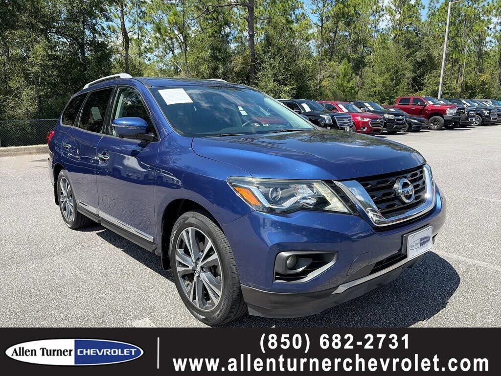 2017 NISSAN Pathfinder