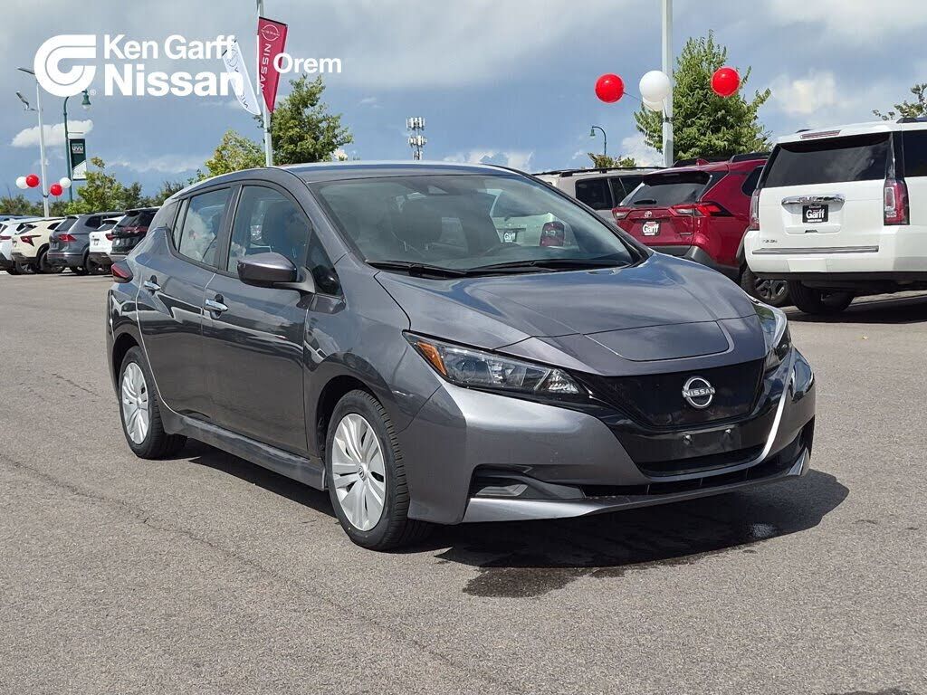 2025 NISSAN Leaf