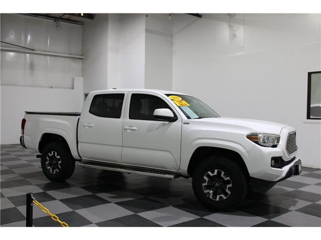 2016 TOYOTA Tacoma