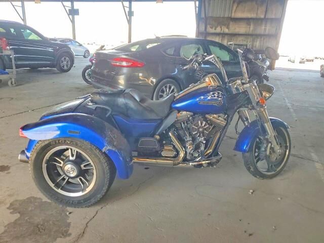 2015 HARLEY DAVIDSON Freewheeler