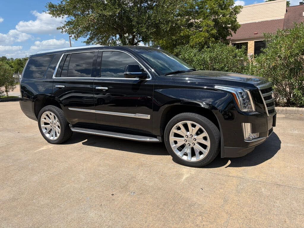 2019 CADILLAC Escalade