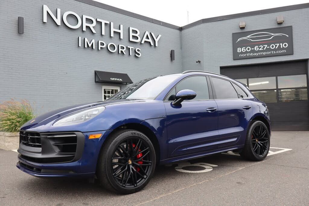 2023 PORSCHE Macan