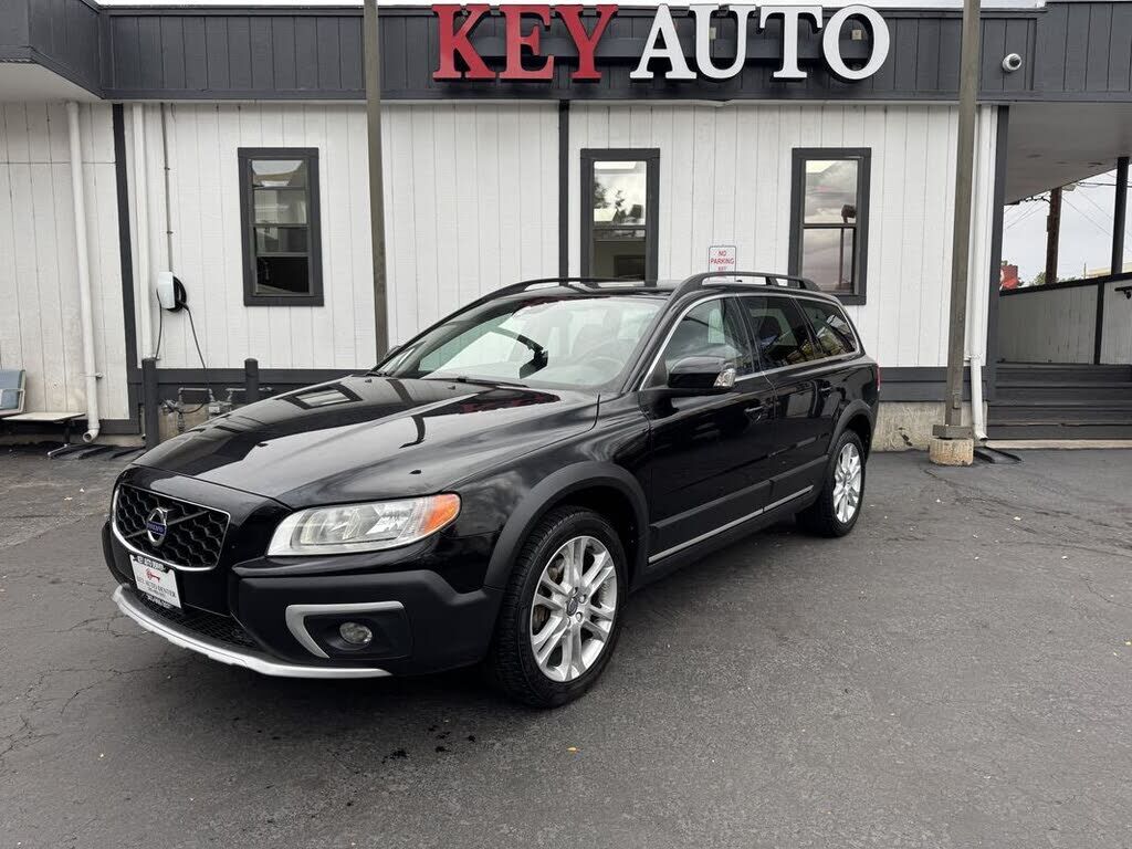 2016 VOLVO XC70