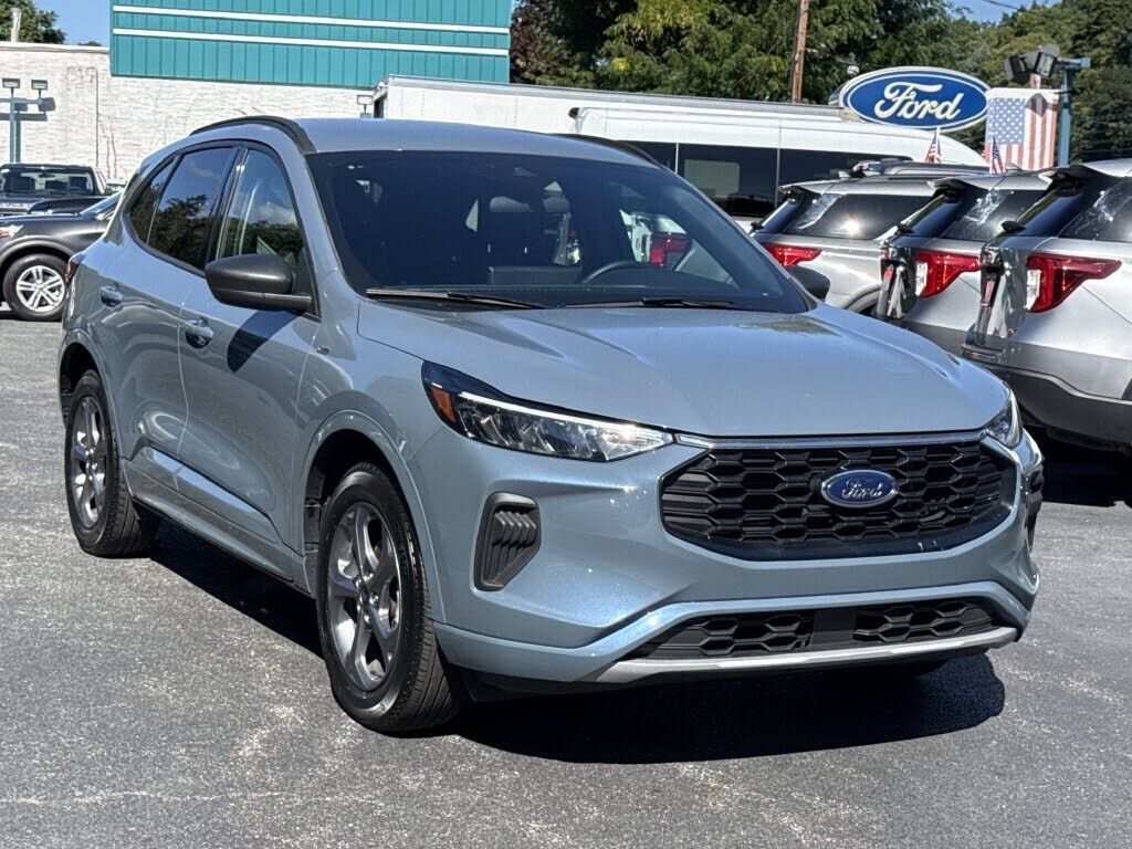 2023 FORD Escape