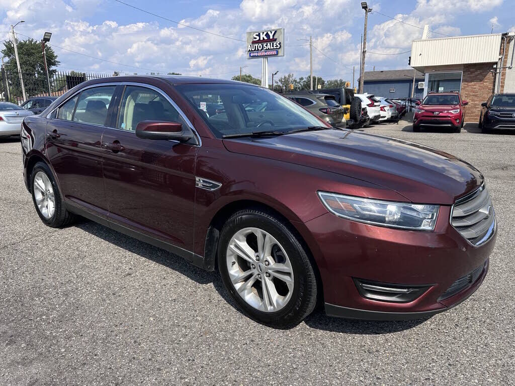 2016 FORD Taurus