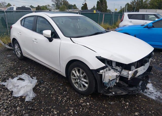2014 MAZDA Mazda3