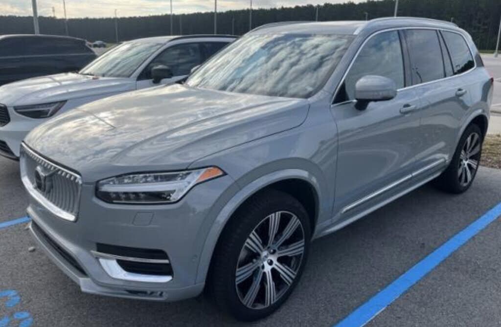 2025 VOLVO XC90