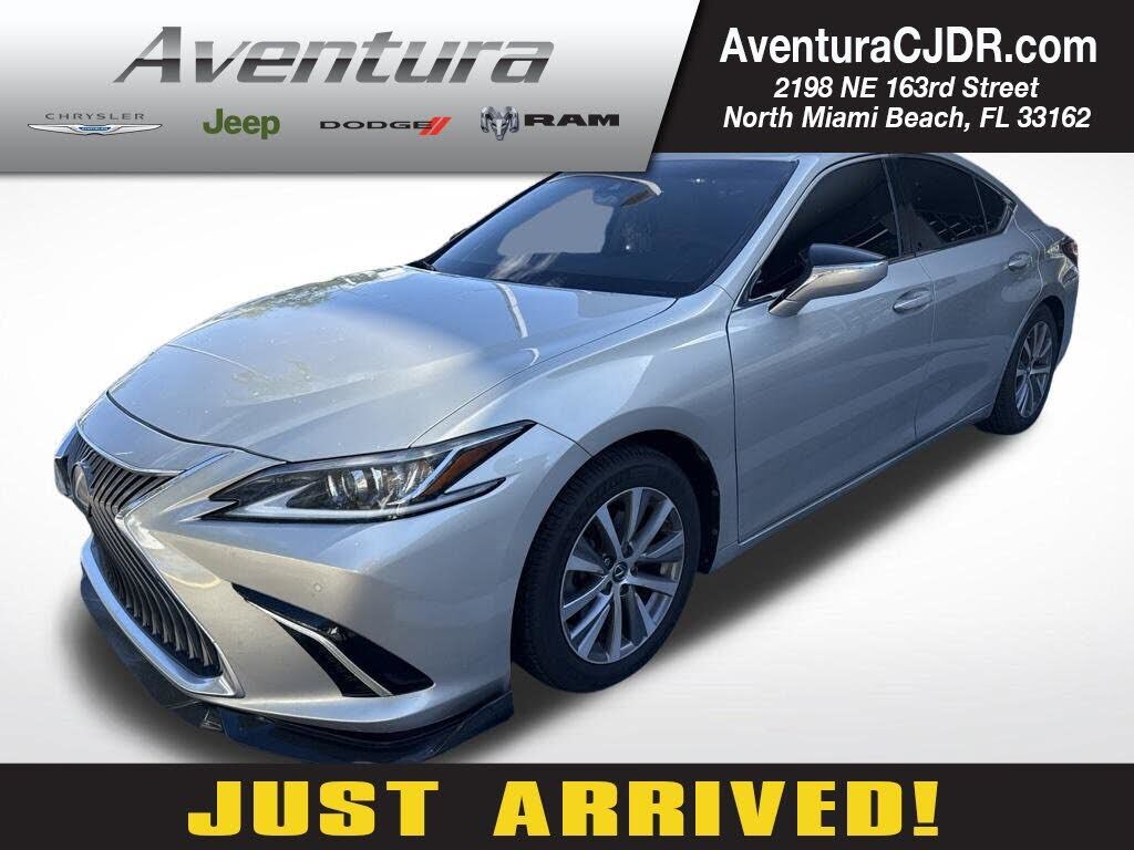 2020 LEXUS ES