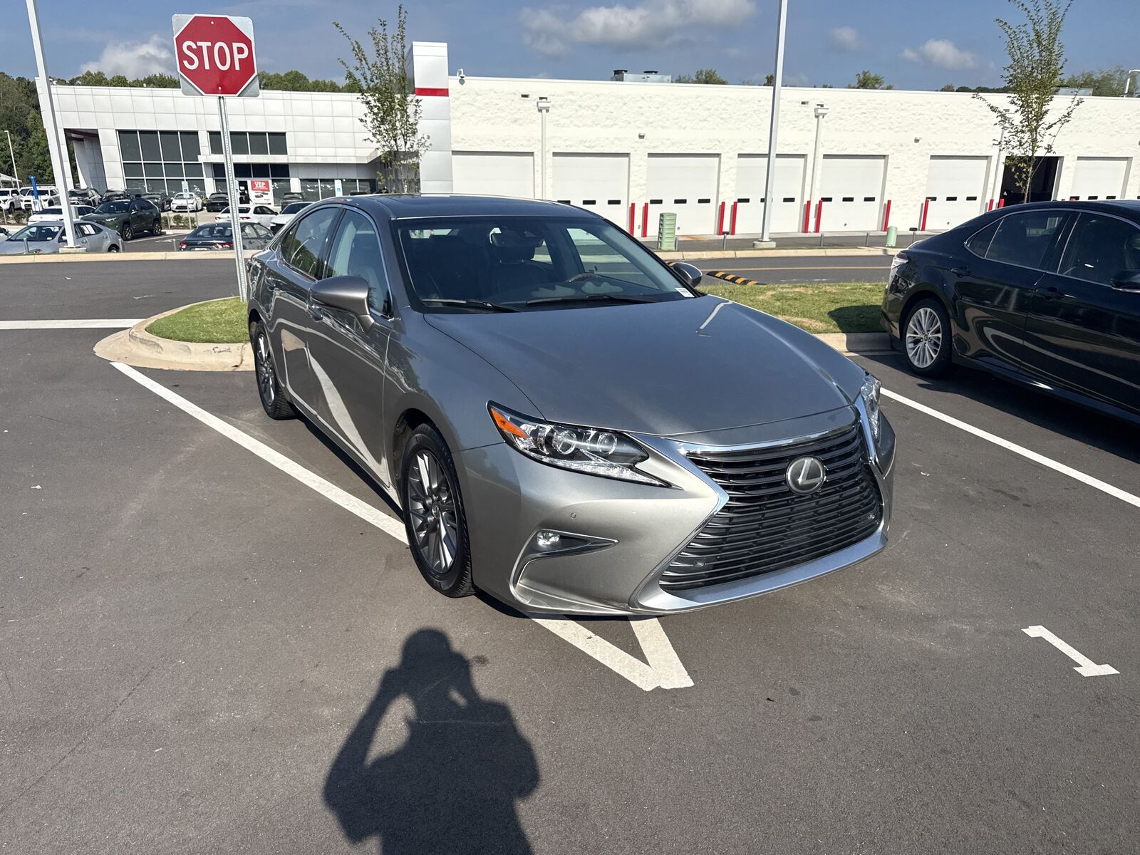 2018 LEXUS ES
