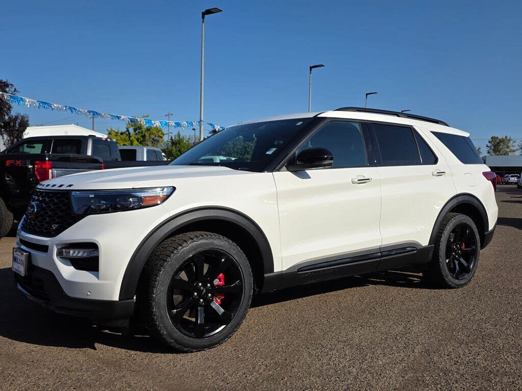 2023 FORD Explorer