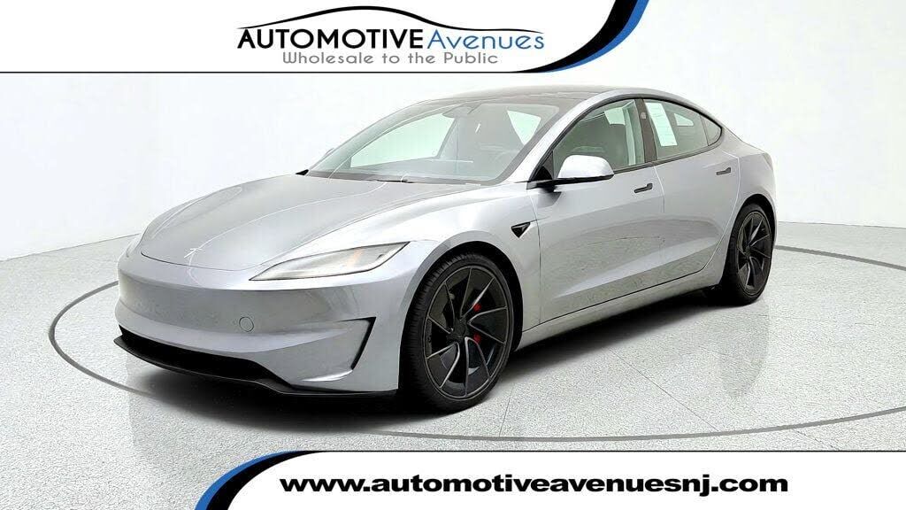 2025 TESLA Model 3