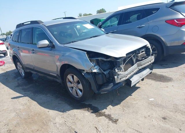 2010 SUBARU Outback