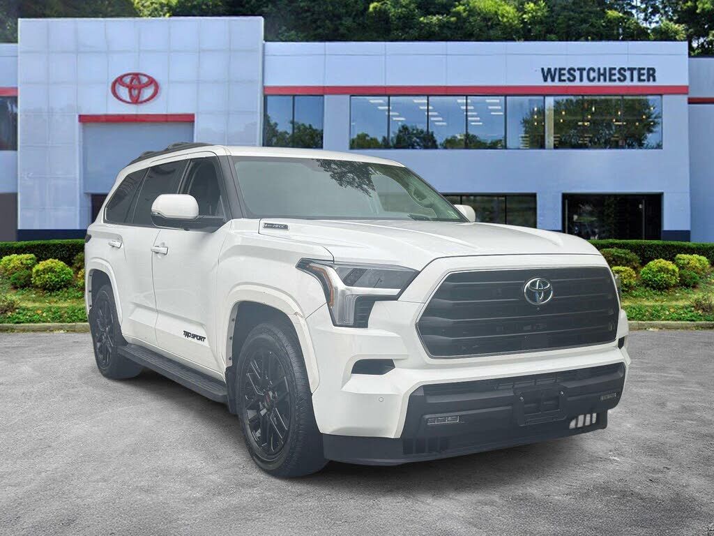 2024 TOYOTA Sequoia