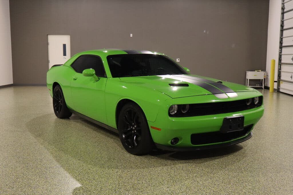 2017 DODGE Challenger