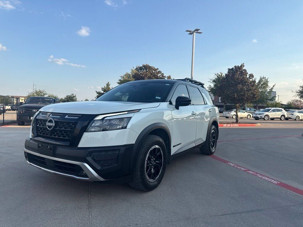 2024 NISSAN Pathfinder
