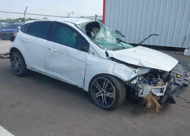2017 FORD Focus