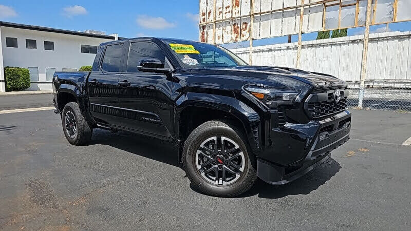 2024 TOYOTA Tacoma