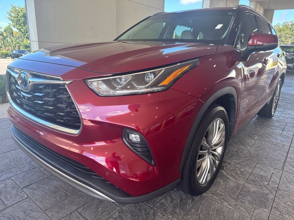 2023 TOYOTA Highlander