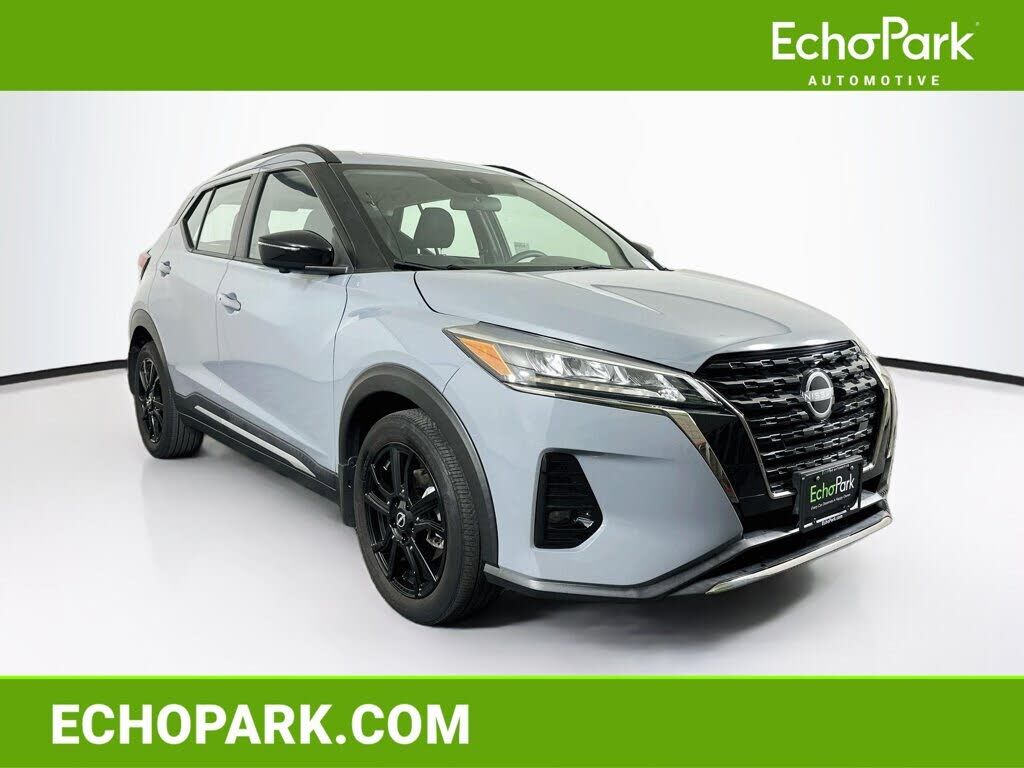 2023 NISSAN Kicks