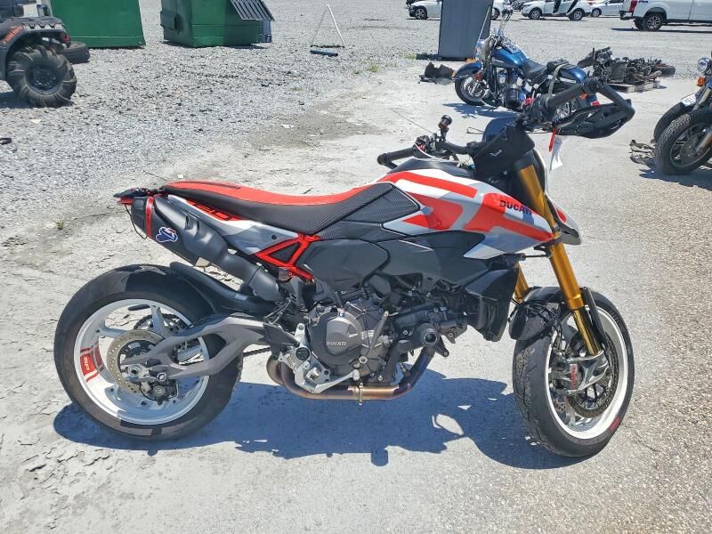 2026 DUCATI Hypermotard