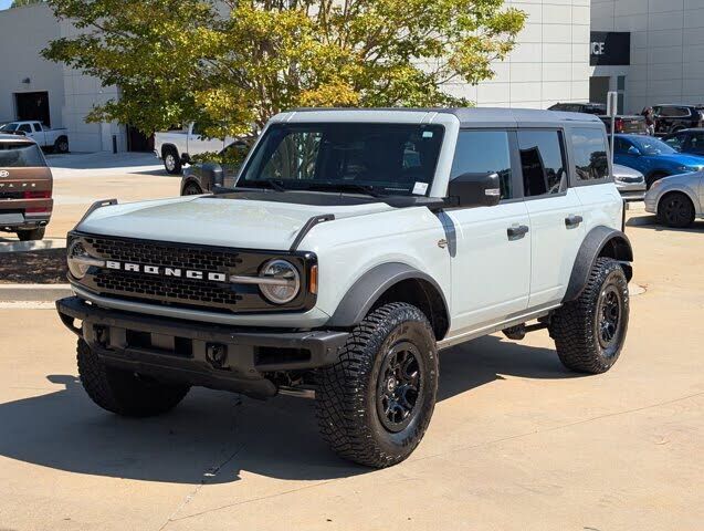 2024 FORD Bronco