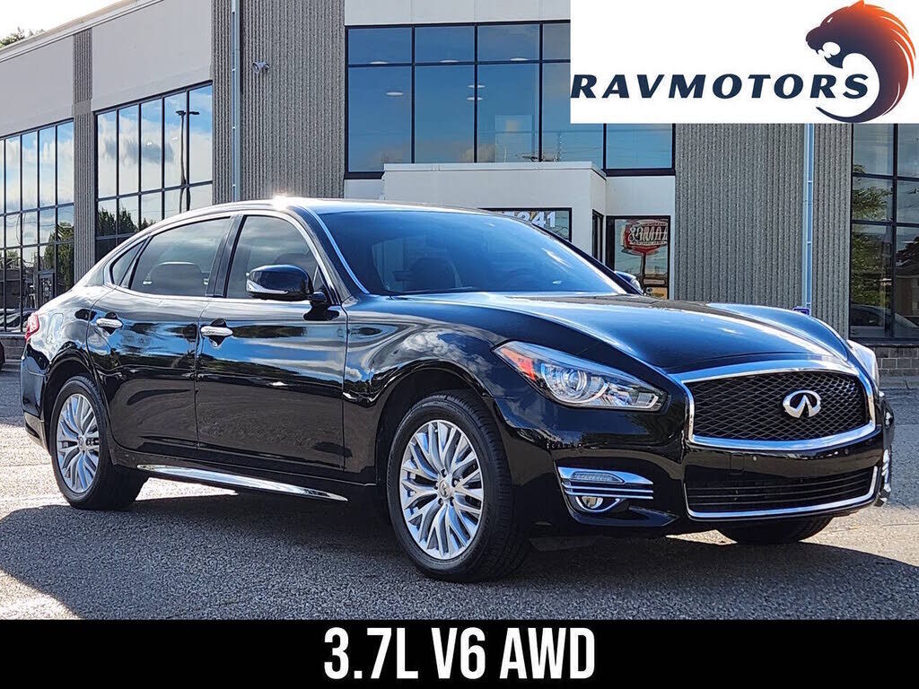 2015 INFINITI Q70L