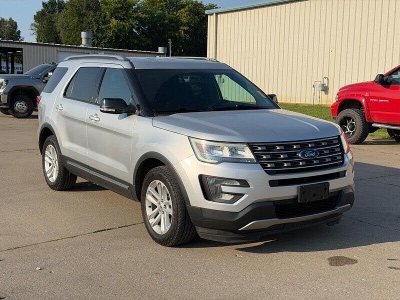 2017 FORD Explorer