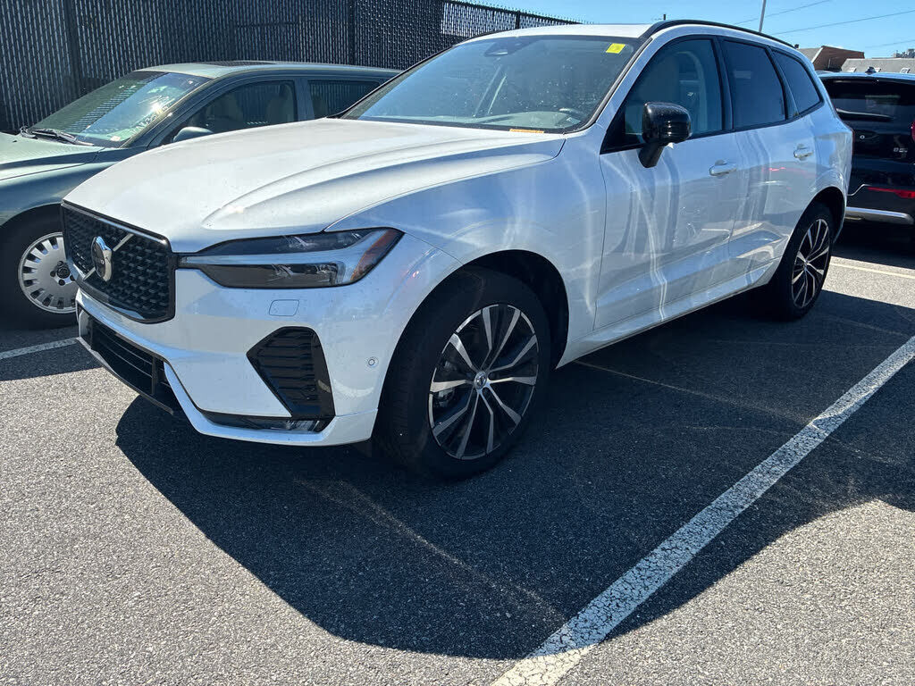 2025 VOLVO XC60