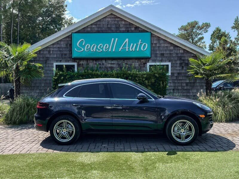 2015 PORSCHE Macan