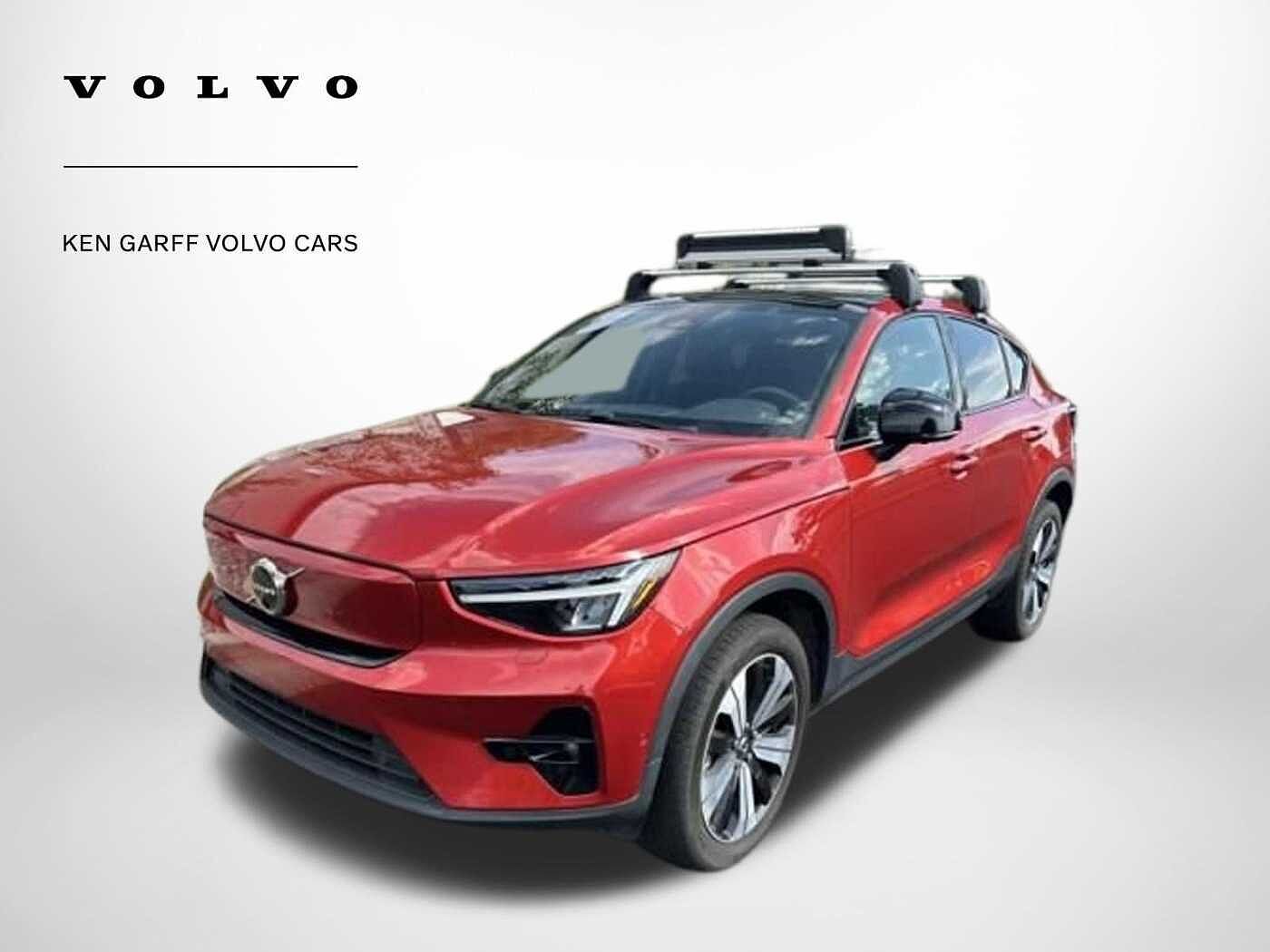 2023 VOLVO C40