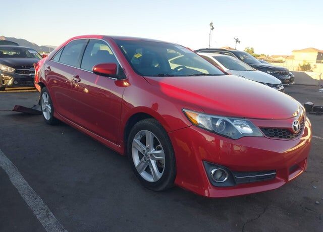 2013 TOYOTA Camry
