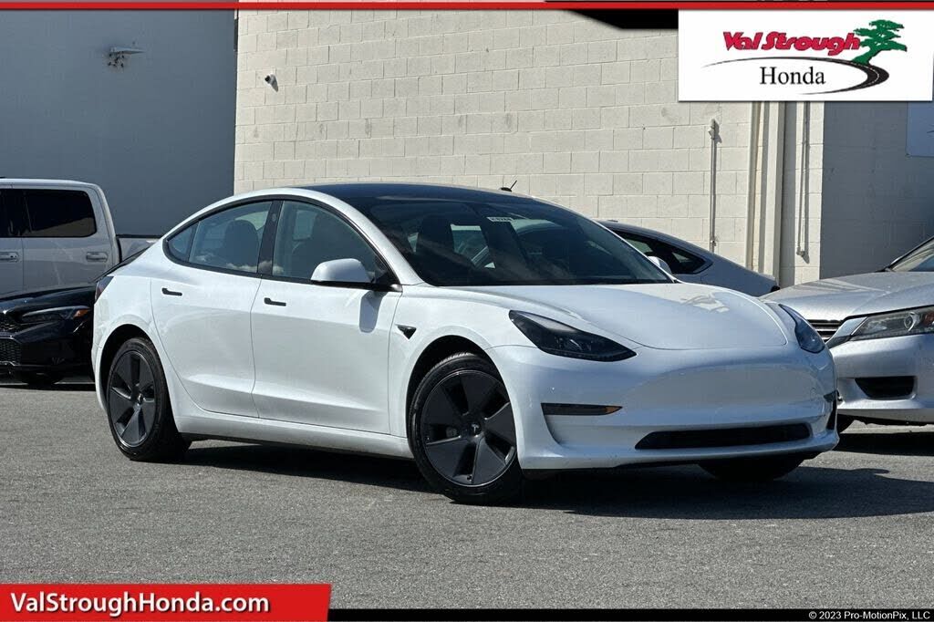 2023 TESLA Model 3