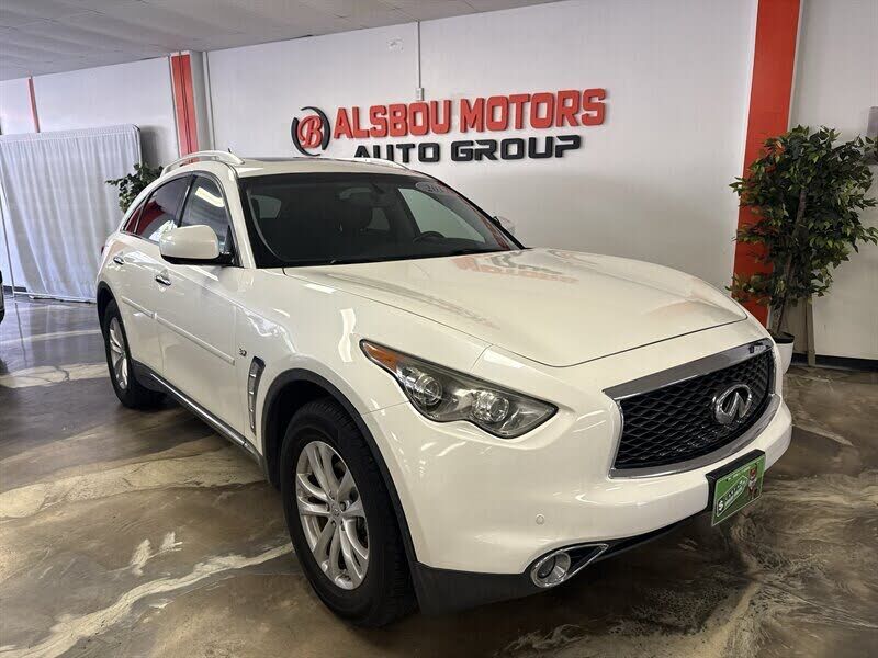 2017 INFINITI QX70