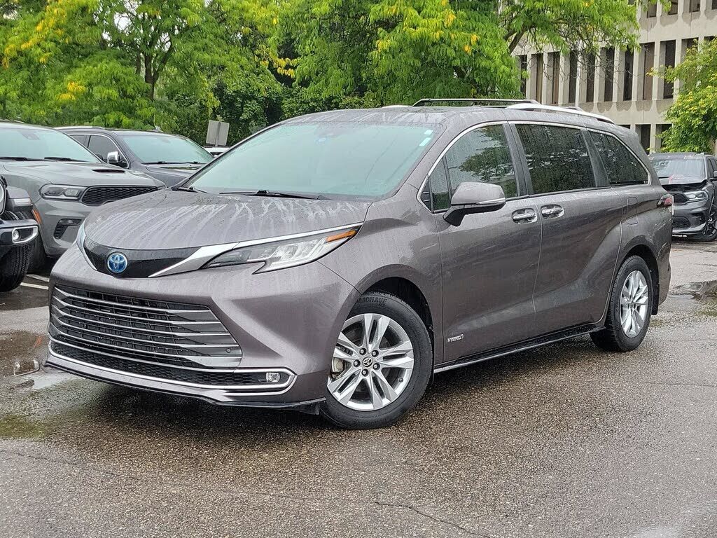 2021 TOYOTA Sienna